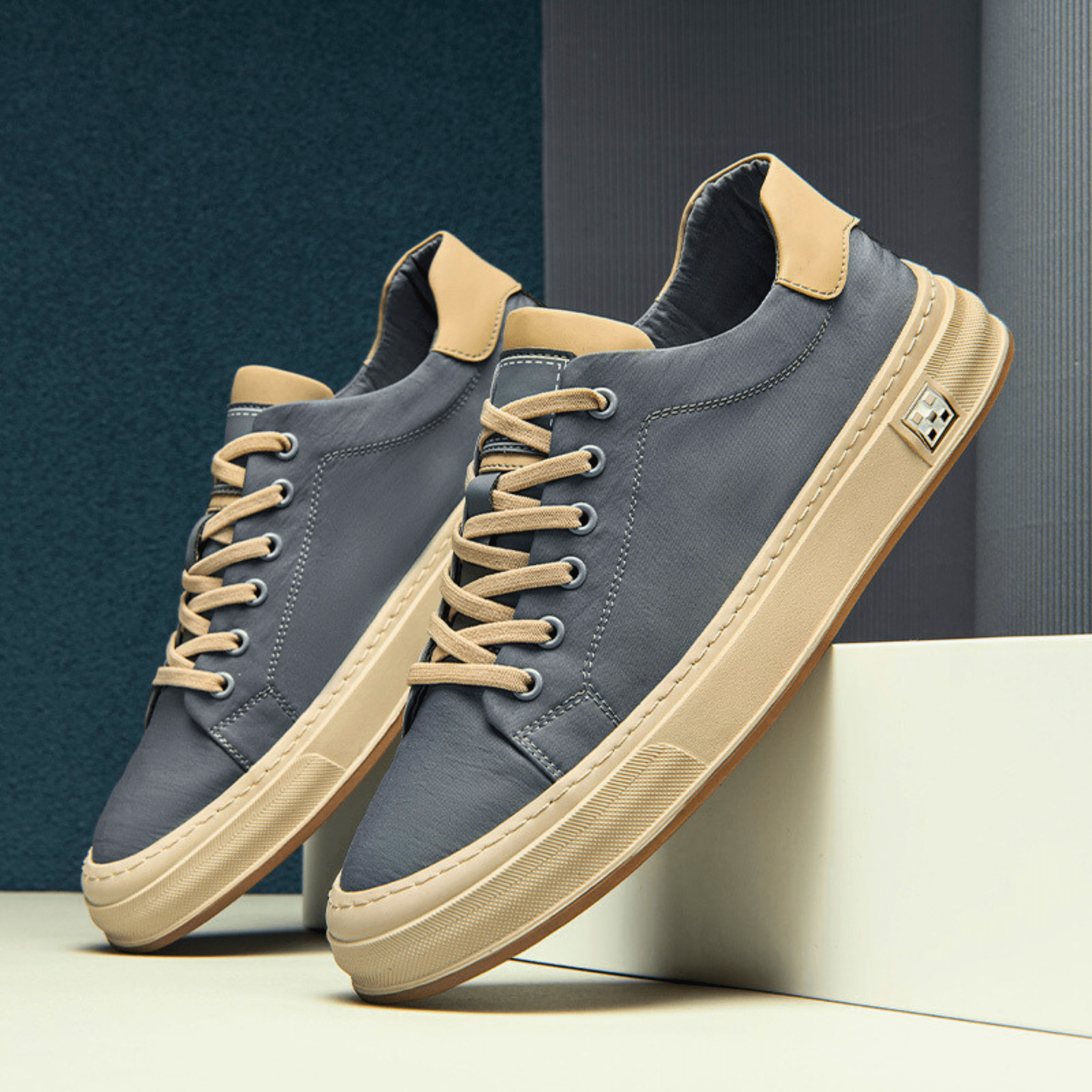 HENDERSON™ | Canvas Trainers