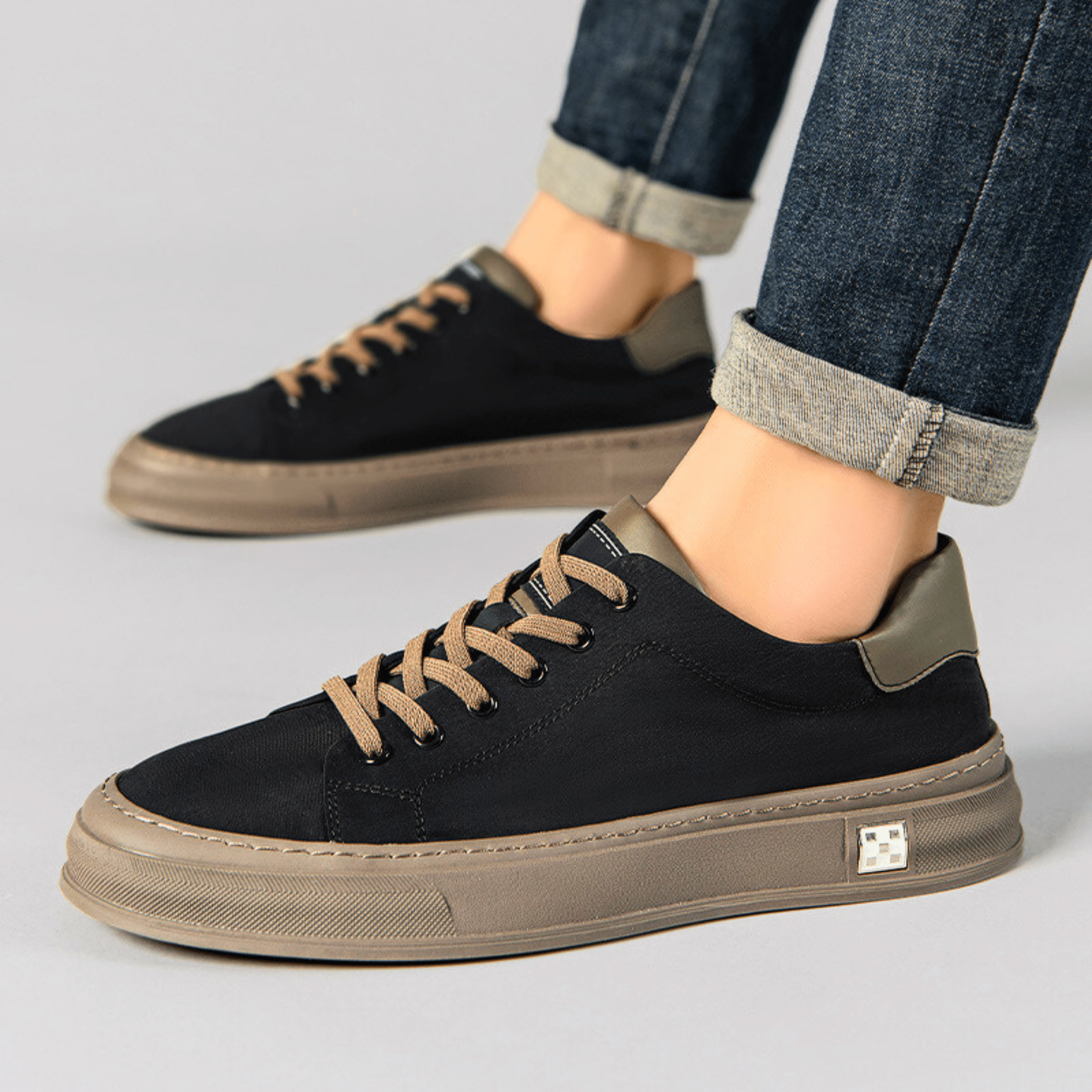 HENDERSON™ | Canvas Trainers