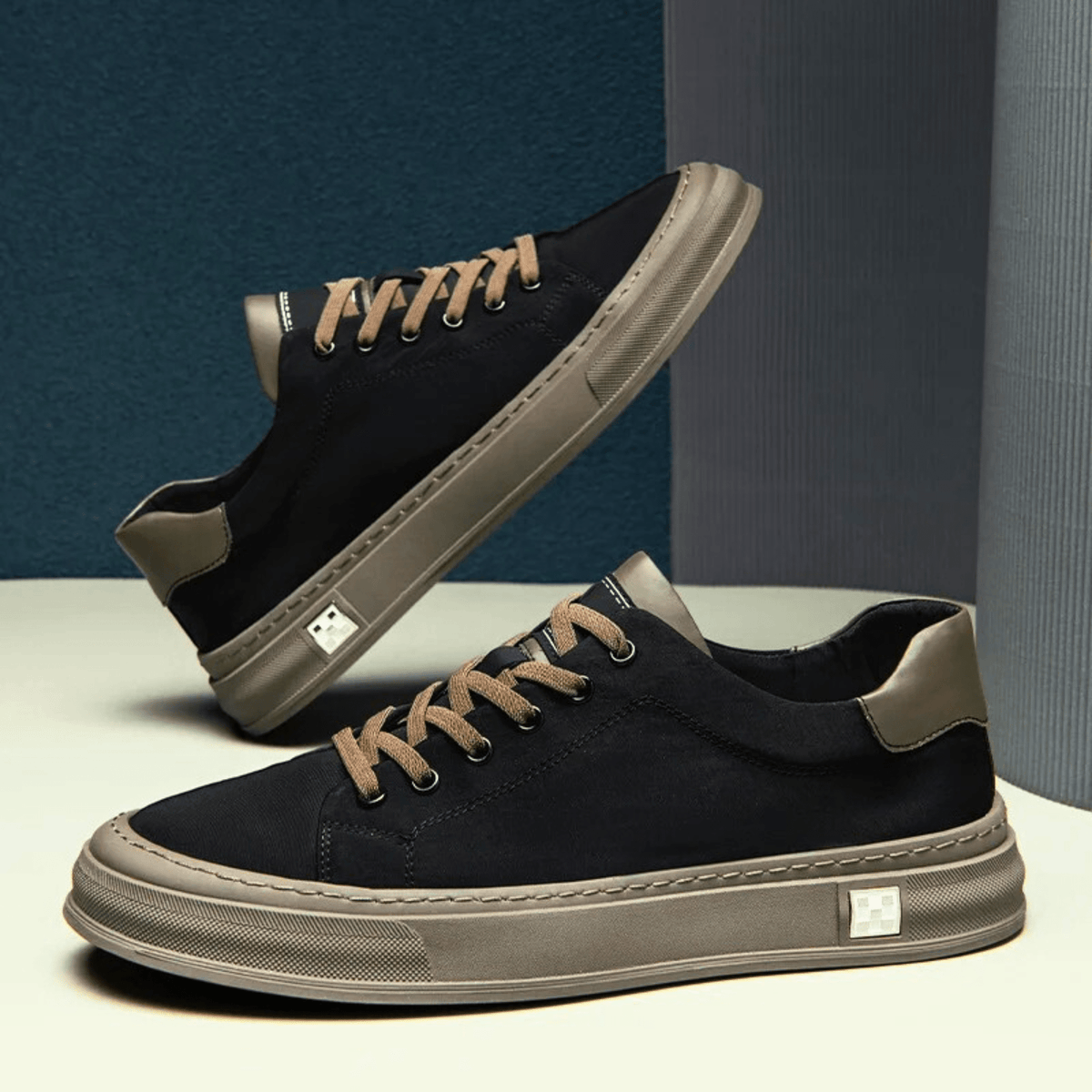 HENDERSON™ | Canvas Trainers